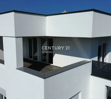 Penthouse 123 m² sa balkonom i terasom – Grana, Novi Marof