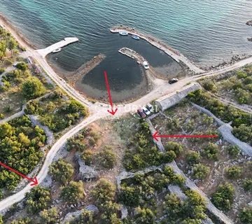 Poljoprivredno Zemljište – Prvi Red Do Mora, Modrave (pirovac - Drage)