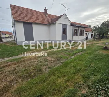 Mačkovec, Međimurje | Kuća za renovaciju ili rušenje od 75 m² + okućnica 1.013 m² | Prizemnica | Svi priključci - cover
