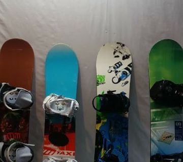 SNOWBOARD 130-132CM   - cover