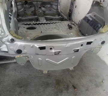 Citroen C3 zadnji vezni lim sa kadom rez kotaca - cover