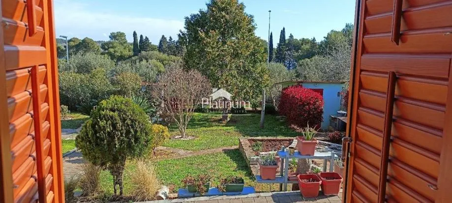 Istra, okolica Medulina, prelijepa prizemnica, 100m od mora - cover