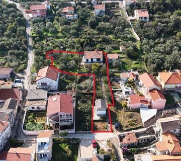 KUĆA ZA RENOVACIJU + STUDIO APARTMAN - 1500m2 (prodaja) - cover