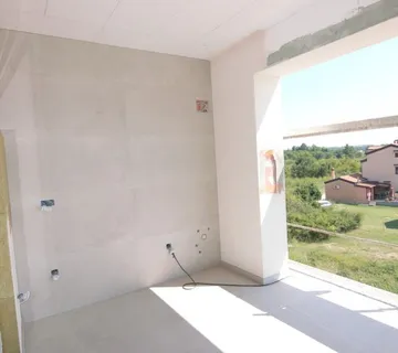 POREČ-NOVI STANOVI 600 M OD MORA POGLED MORE (prodaja) - cover