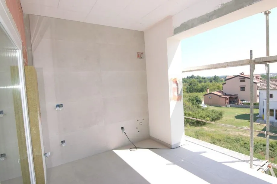 POREČ-NOVI STANOVI 600 M OD MORA POGLED MORE (prodaja) - cover