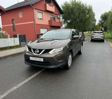 Nissan Qashqai - cover