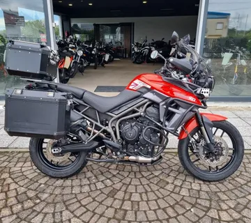 Triumph TIGER 800 XRT ABS TCS, 2015 god. - cover
