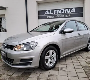 VW Golf 7 1.6 TDi SERVISNA,PARKING SENZORI,5 VRATA,NOVE GUME... - cover