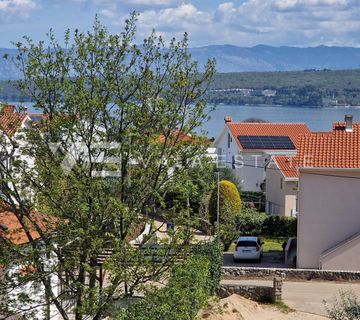 DVOETAŽNI APARTMAN U BLIZINI MORA I LIJEPIH PLAŽA - cover