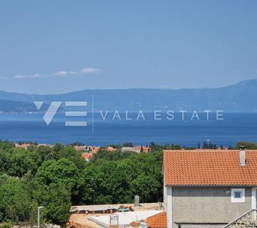 DVOETAŽNI APARTMAN SA OTVORENIM POGLEDOM NA MORE - cover