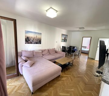 NAMJEŠTEN DVOSOBNI APARTMAN U BLIZINI PLAŽE - cover