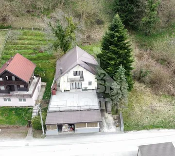 SVETA NEDELJA, KUĆA S DVA STANA 200 m2 ODLIČNA LOKACIJA