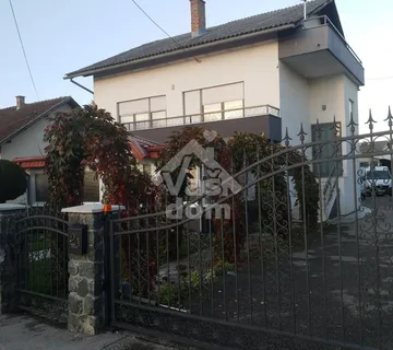 IVANIĆ GRAD, NOVOSELEC, KUĆA 245 m2 s POSLOVNIM PROSTOROM  270 m2 - cover