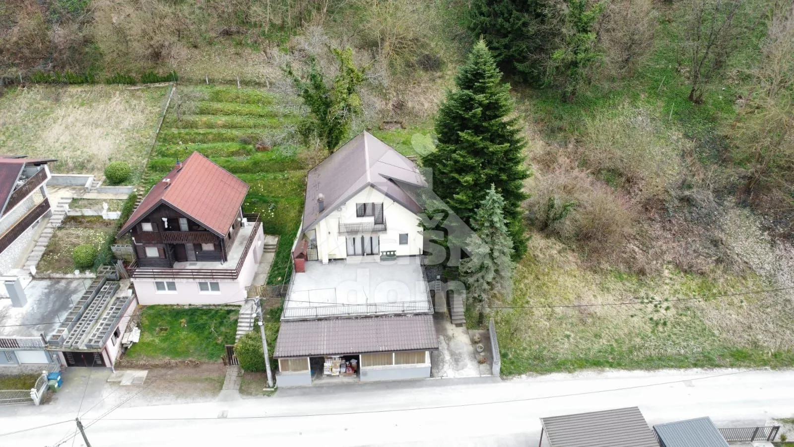 SVETA NEDELJA, KUĆA S DVA STANA 200 m2 ODLIČNA LOKACIJA - cover