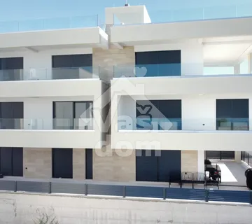 ZADAR, KOŽINO, STAN PRIZEMLJE 154,79 S BAZENOM - cover