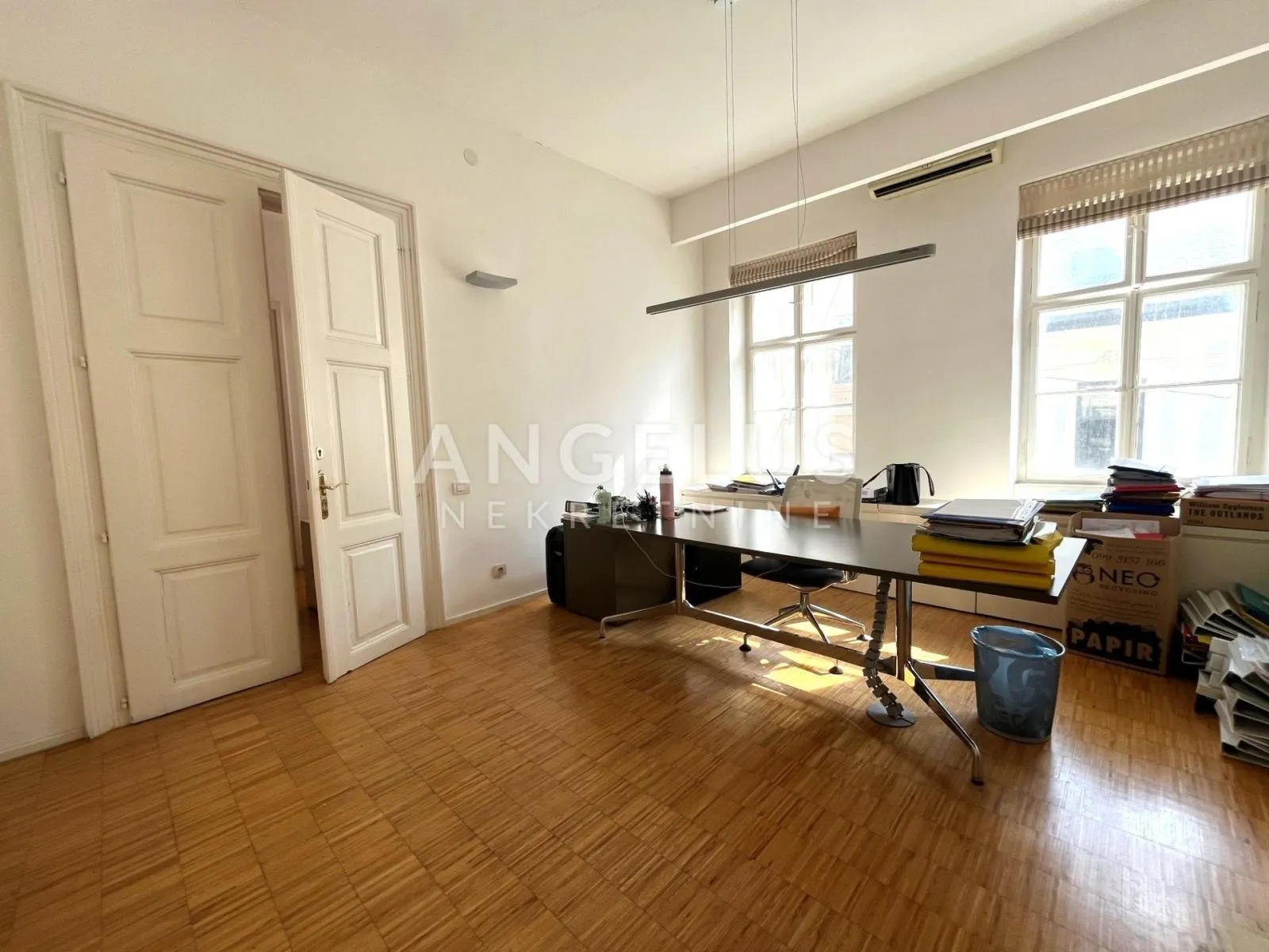 Zagreb, Centar - Radićeva ulica, 7 ureda, zakup 152m2 - cover
