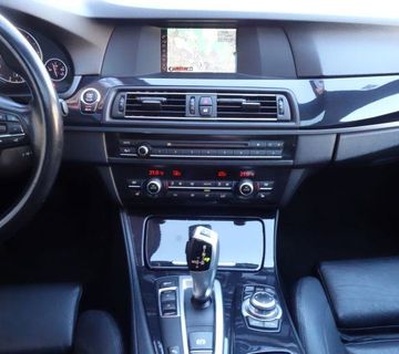 BMW 520da *M EXCLUSIVE*NAVIGACIJA*P.D.C*SERVISNA KNJIGA* - cover