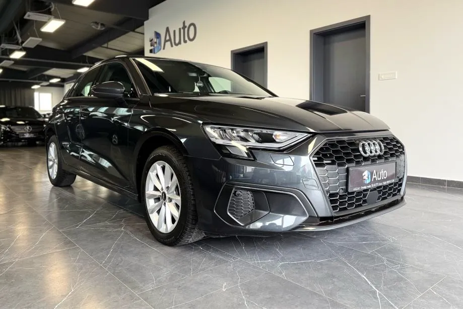 Audi A3 Sportback 30 TDI •Navi,Led,Virtual cockpit,Lane assist• - cover