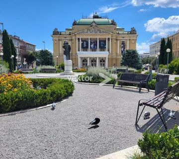 Centar, 3-soban stan s pogledom na kazališni park - cover