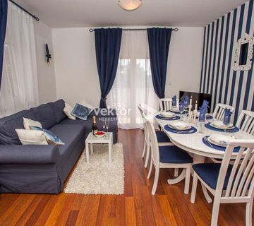 Crikvenica, kuća sa pet uređenih apartmana - cover