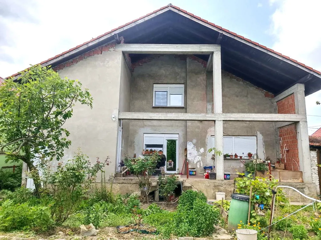 Bilje, prodaja, samostojeća kuća na parceli od 418 m2 - cover