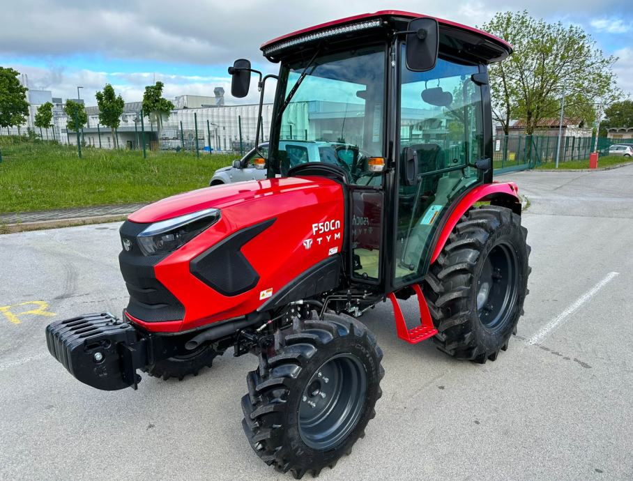 vinogradarski-traktor-tym-branson-f50cn-slika-218616068
