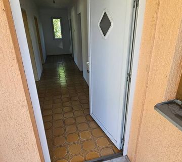 Brckovljani - Gračec, kuća 180m2, parcela 2764m2 - cover