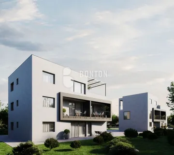 VIR- TROSOBNI STAN S KROVNOM TERASOM - cover