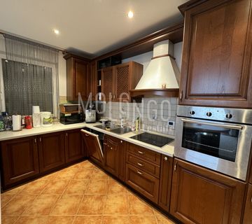 IČIĆI, trosobni stan 100 m2 s garažom  - cover