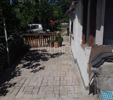 BRIBIR, samostojeća kuća s garažom i okućnicom - cover