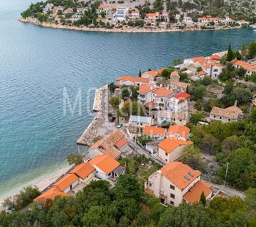SENJ, OKOLICA Ekskluzivno, kuća 10 metara od mora - cover