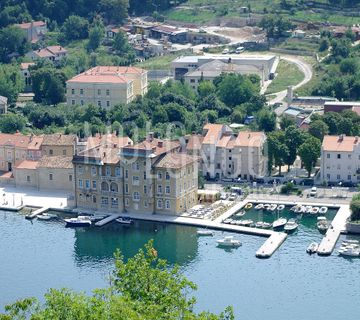 BAKAR, stan od 190 m2 za adaptaciju - cover