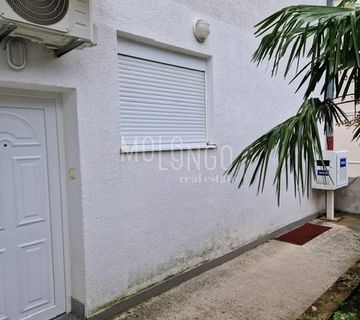 CRIKVENICA, top apartman 36,52 m2 na top poziciji! - cover