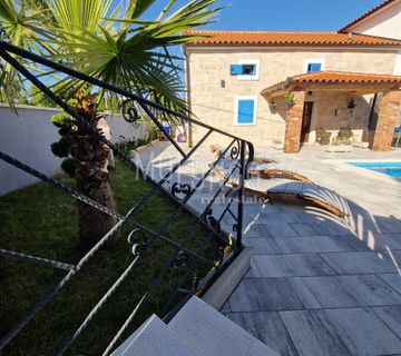 KRK, GABONJIN prekrasna kamena villa - cover