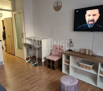 PODMURVICE, adaptirana garsonijera na 2.katu - cover