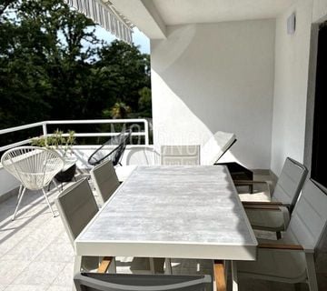 NJIVICE, apartman prvi red do mora - cover