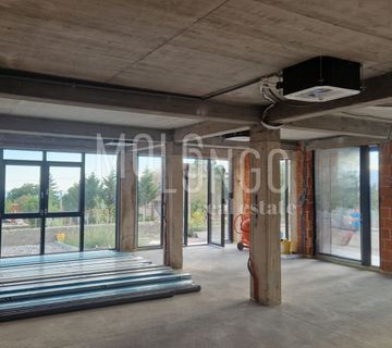 VIŠKOVO, poslovni prostor 120 m2 - cover