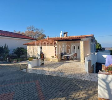 KRK, HLAPA samostojeća kuća s uređenom i lijepom okućnicom - cover