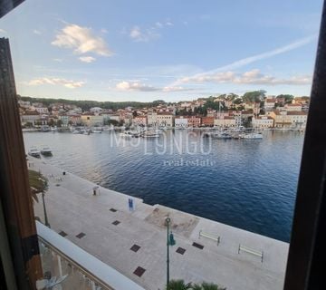 MALI LOŠINJ, ekskluzivno ! Kuća 1. red do mora  - cover