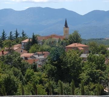 VIŠKOVO-CENTAR-TEREN 700m2-ISHODOVANI PAPIRI ZA... - cover