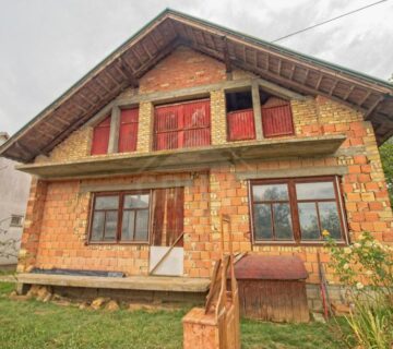 Visoka prizemnica | 140 m2 | 1326 m2 zemljište | Bilje (prodaja) - cover