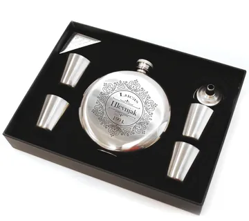 Personalizirana pljoska u kompletu sa 4 čašice i lijevkom- inox - cover