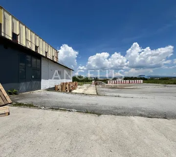 Požega - skladište 400m2 s dvorištem - cover