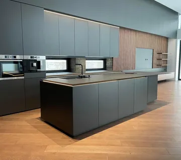 Kuhinja super mat napravljena po mijeri - cover