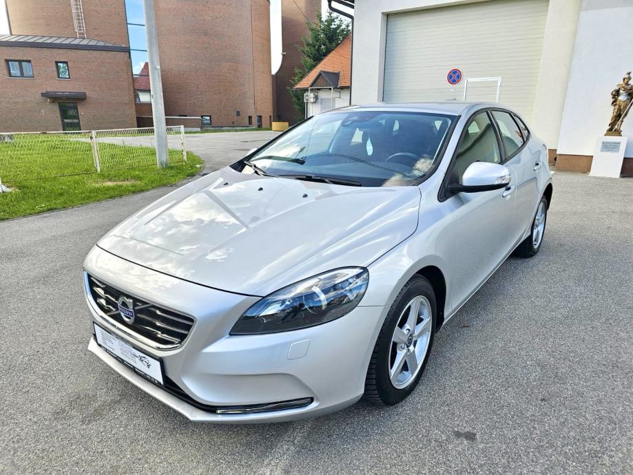 volvo-v40-2.0-cross-coun-104-tkm-ko-nov-knji-kred-kart-liz-hr-au-slika-217676958