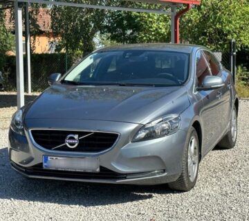 Volvo V40 D2 AUTOMATIK 2015 GOD - cover