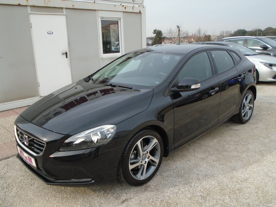 volvo-v40-d2-slika-212711073