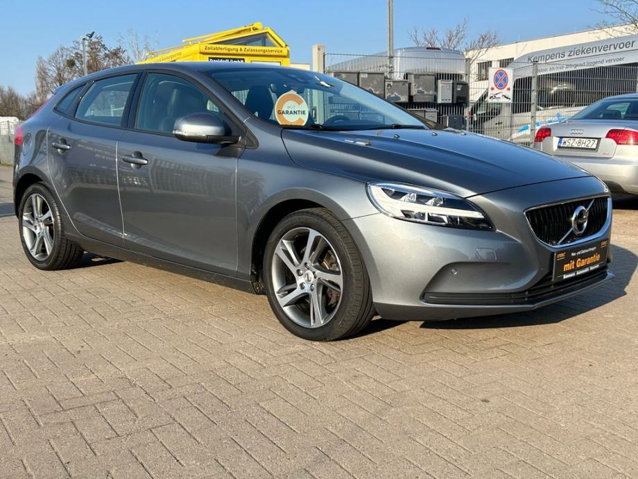 volvo-v40-momentum-svojim-kamionima-uvozimo-narudzbi-slika-216202118