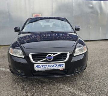 Volvo V50 1.6D Momentum - cover