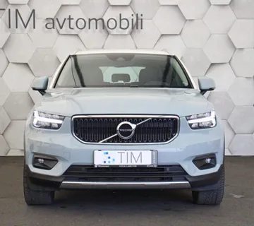 Volvo XC40 D4 2.0d Geartronic AWD Momentum COCKPIT Hi-Fi HARMAN/K - cover